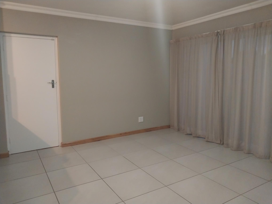 To Let 2 Bedroom Property for Rent in Sunningdale Western Cape